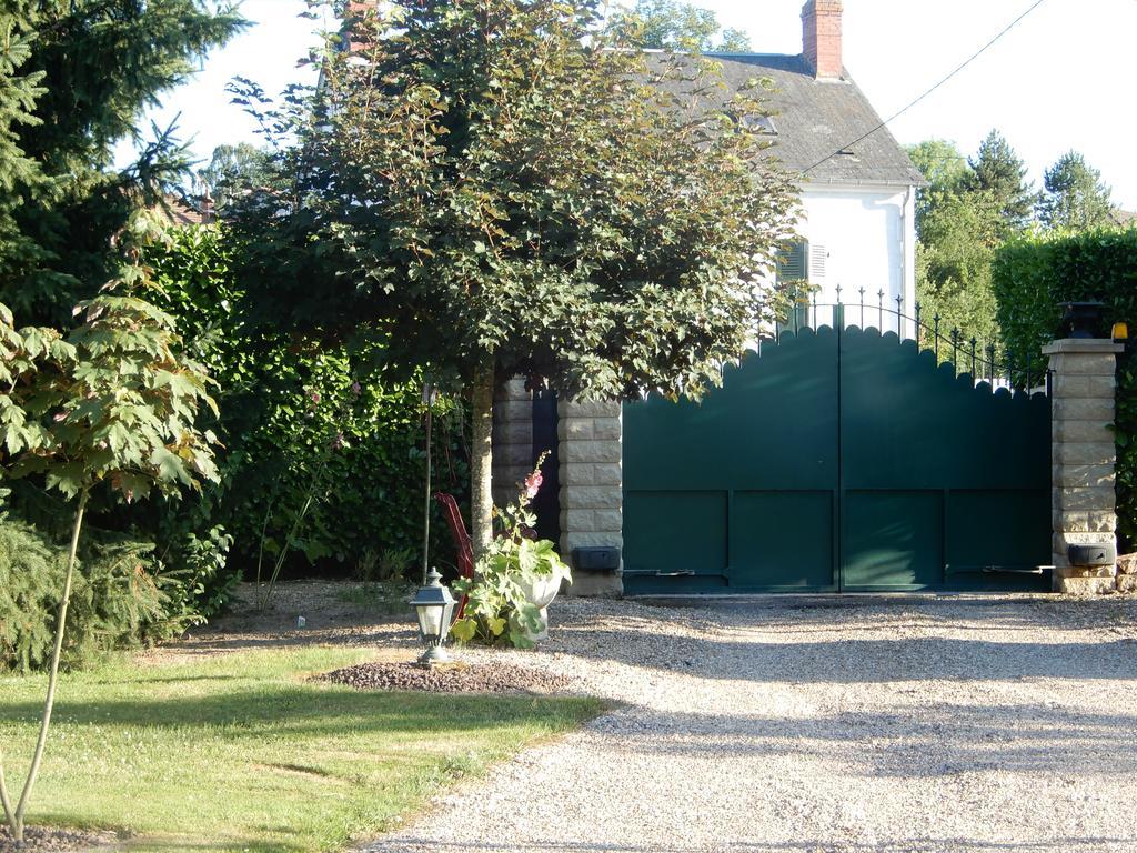 Chez Marie Bed & Breakfast Cercy-la-Tour Exterior photo